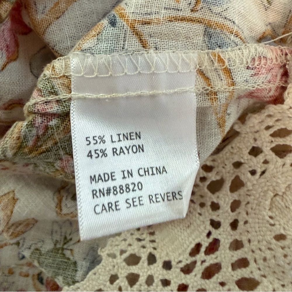 Christian Siriano New York Cropped Puff Sleeve Crochet Linen-Blend Blouse - Picture 7 of 7